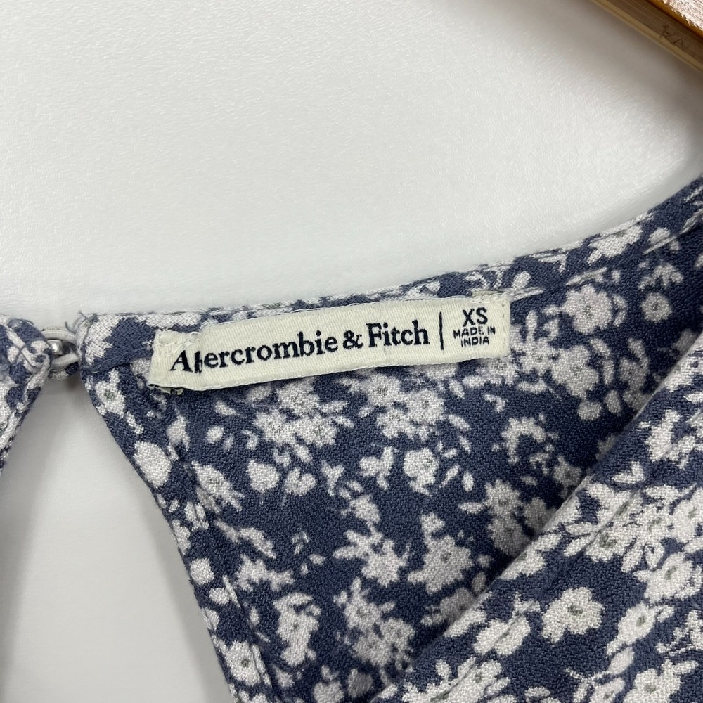 Abercrombie & Fitch Romper Bodysuit Women's XS Purple Floral V-Neck Open Back 2" - Picture 5 of 10